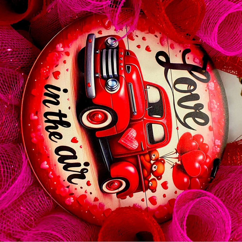 Cute Valentines or I love you wreath